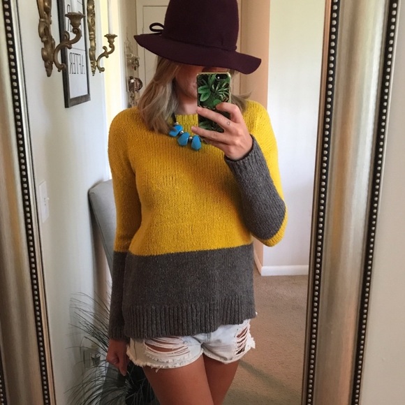 LOFT Sweaters - Loft Gray & Yellow Chunky Colorblock Sweater